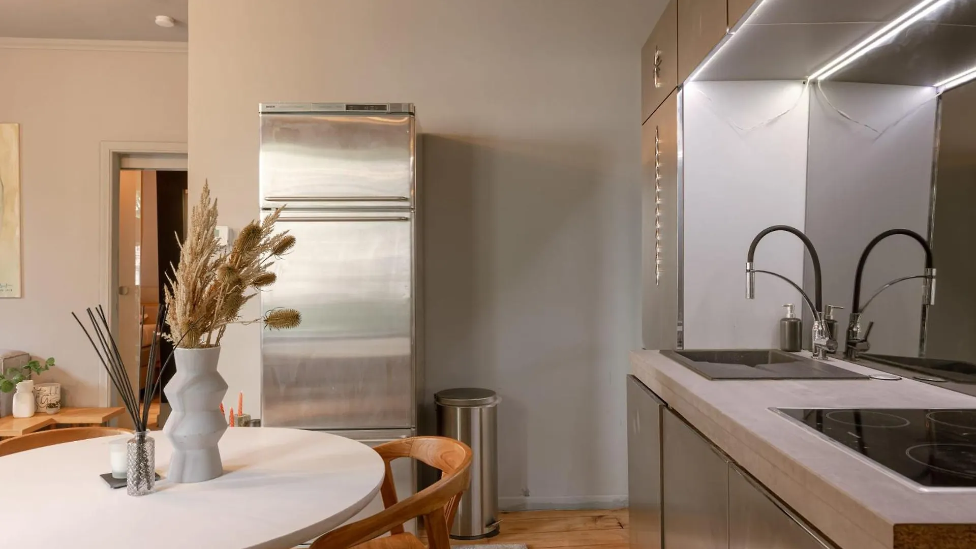 Huswell - Cozy Apartment In Center Of Antwerp - Pets Welcome! Belgio