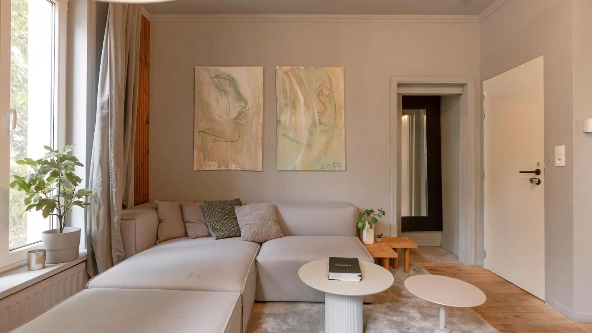 Huswell - Cozy Apartment In Center Of Antwerp - Pets Welcome! 0*,  Belgio